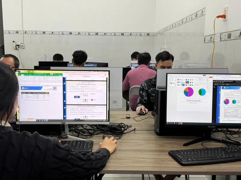 Sự Kết Hợp Hoàn Hảo Giữa Khóa Học Thiết Kế Ảnh AI Và Các Kỹ Năng Số Khác