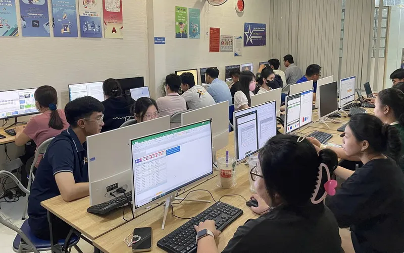 Khóa Học Cursor AI Cho Chủ Doanh Nghiệp Nhỏ Giúp Tự Động Hóa Kinh Doanh
