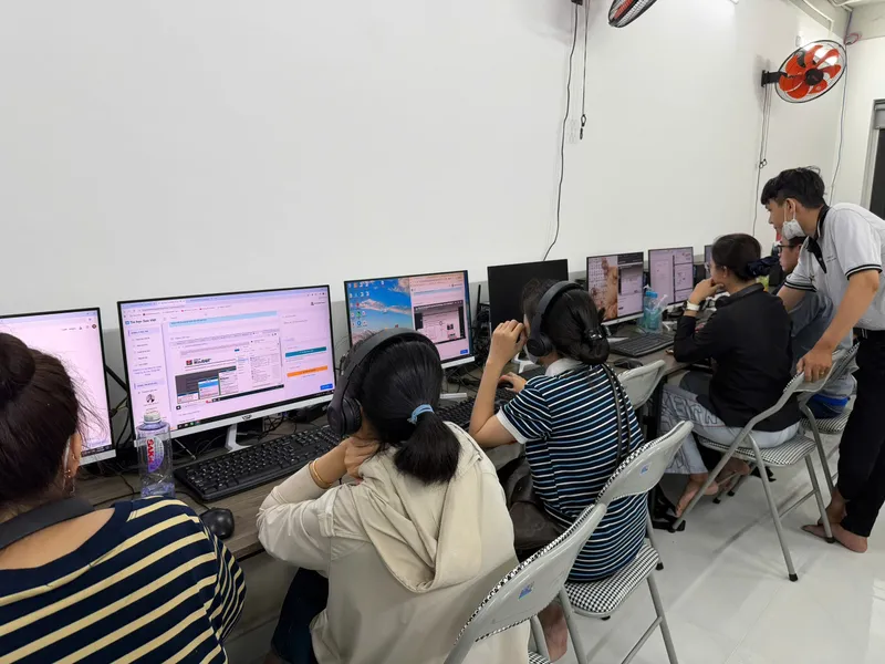 Khóa Học Gemini AI: Hướng Dẫn Học AI Cơ Bản Và Chinh Phục Công Nghệ Mới Khóa Học Gemini AI: Hướng Dẫn Học AI Cơ Bản Và Chinh Phục Công Nghệ Mới