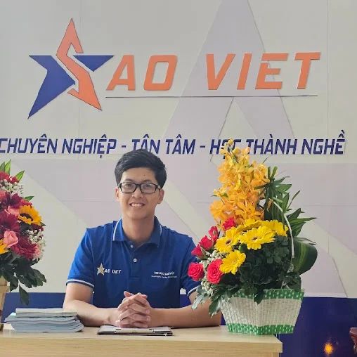 Thầy Hùng Trần