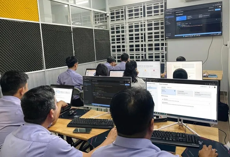 Khóa Học Canva AI Cho Chủ Shop Online: Bí Quyết Đột Phá Doanh Thu Bằng Hình Ảnh Chuyên Nghiệp